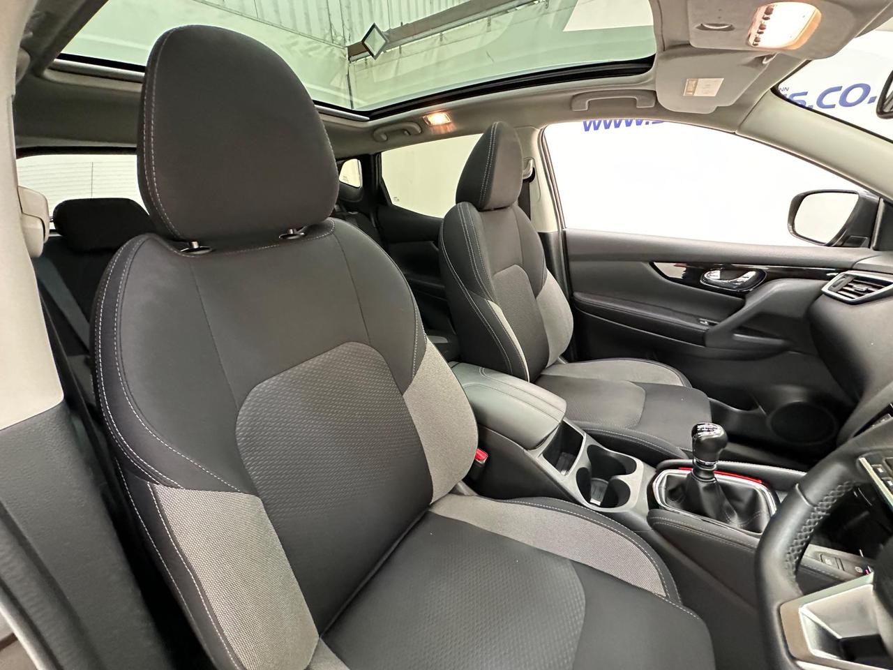 Nissan Qashqai YB21ZHJ