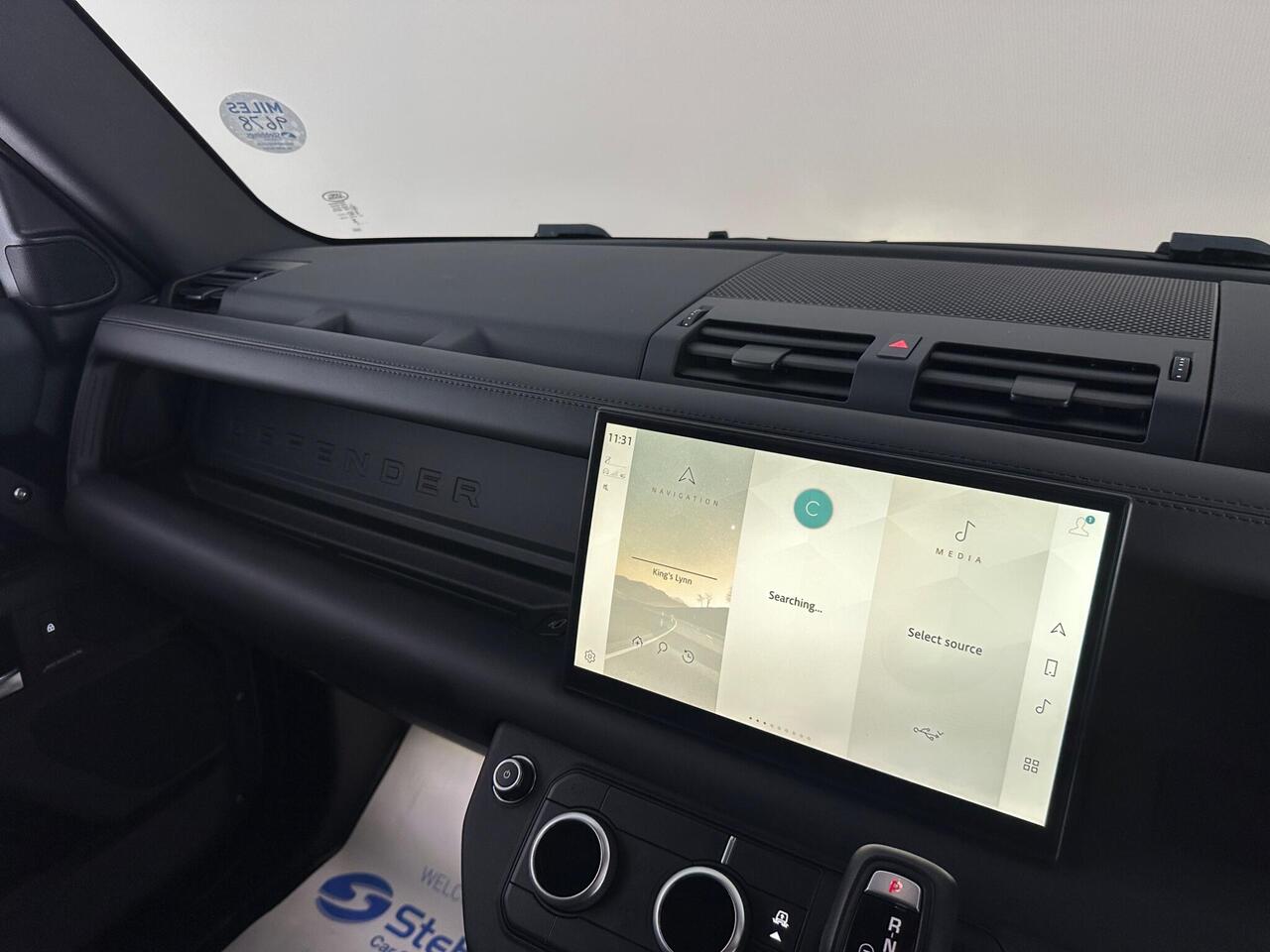 Land Rover Defender 90 WG25BLZ