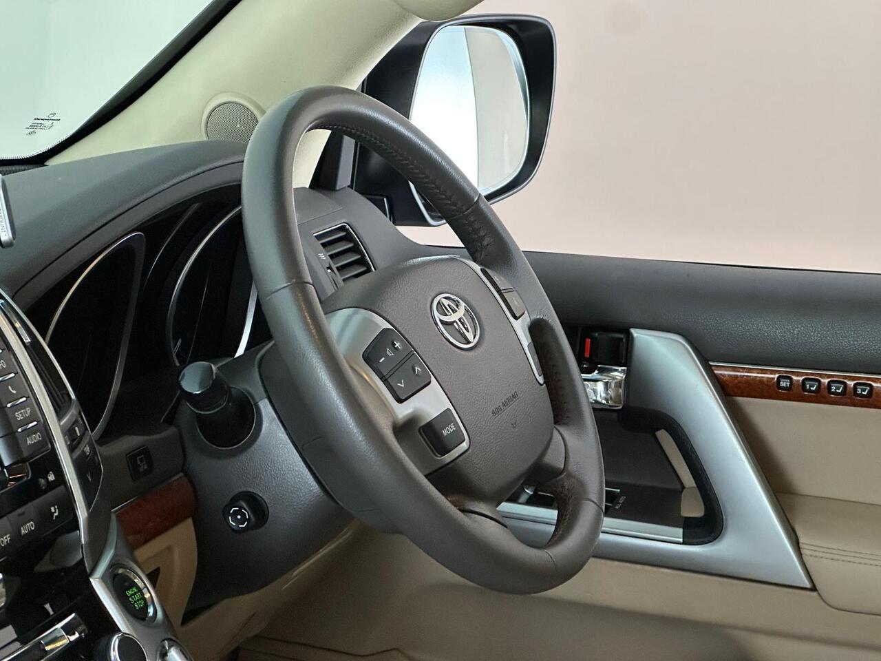 Toyota Land Cruiser GX13LVH