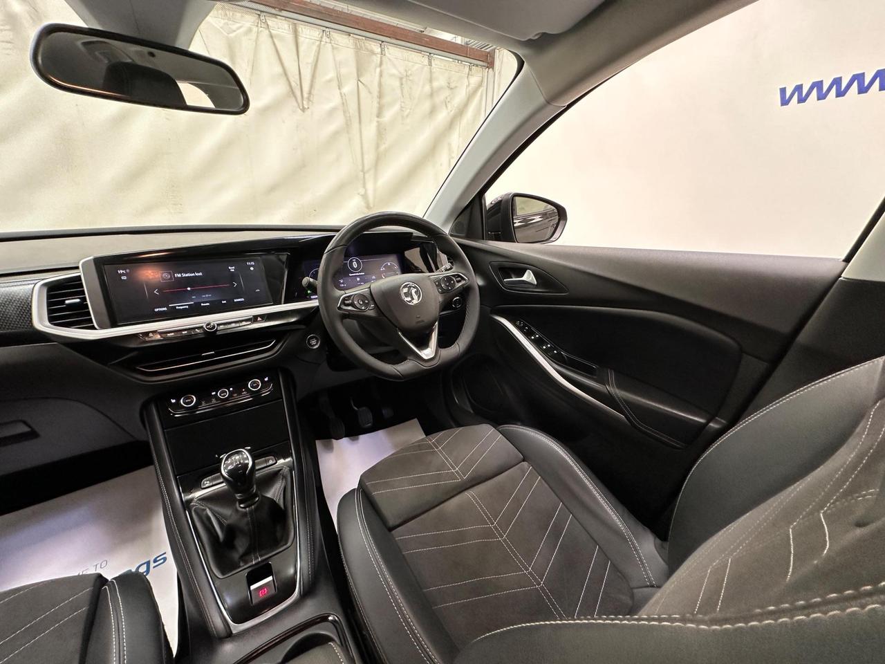 Vauxhall Grandland GD73LXL