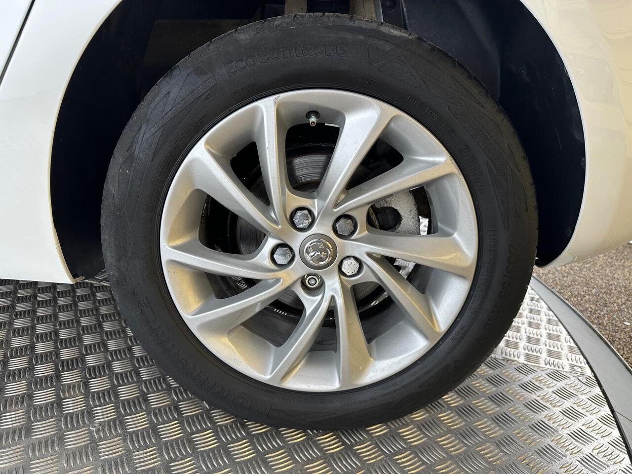 Vauxhall Astra DU70YZC