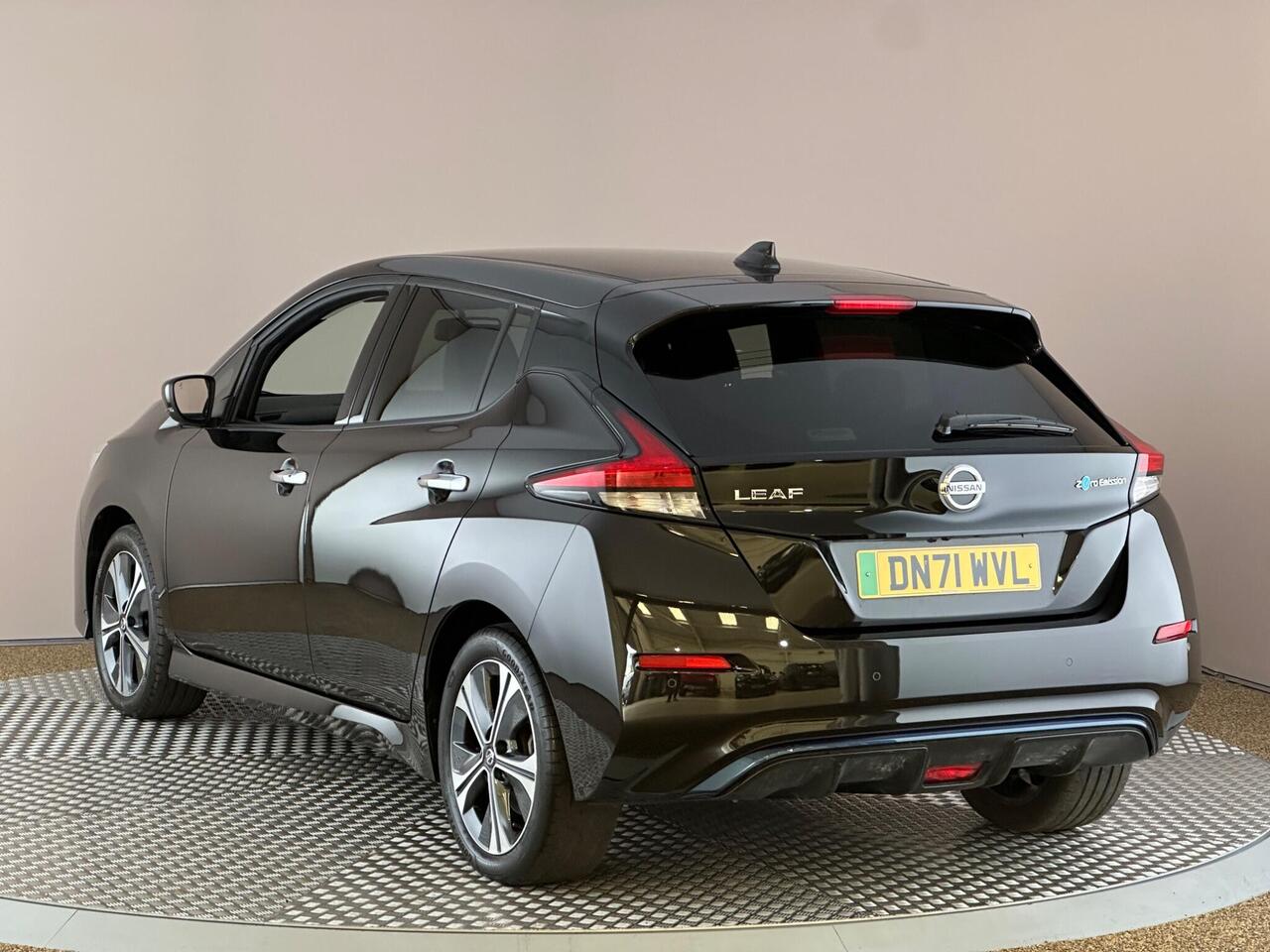 Nissan Leaf DN71WVL