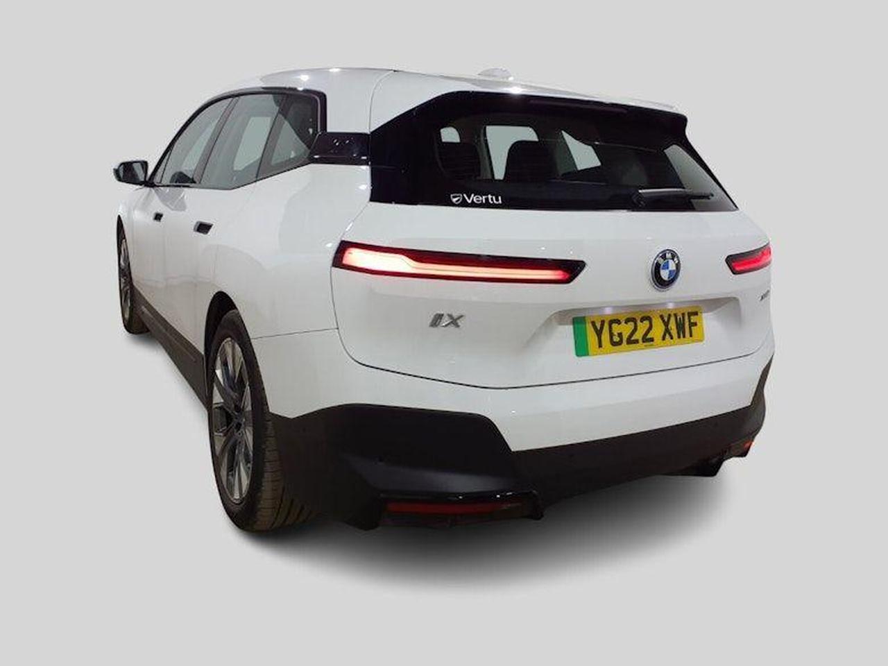 BMW iX YG22XWF