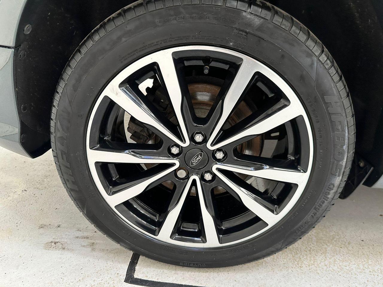 Ford Kuga AY17NRV