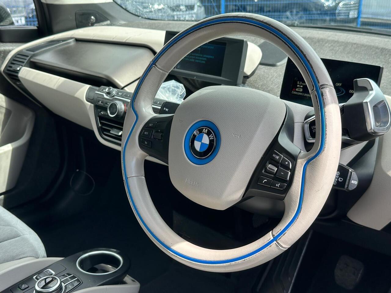 BMW i3 YE17TCY