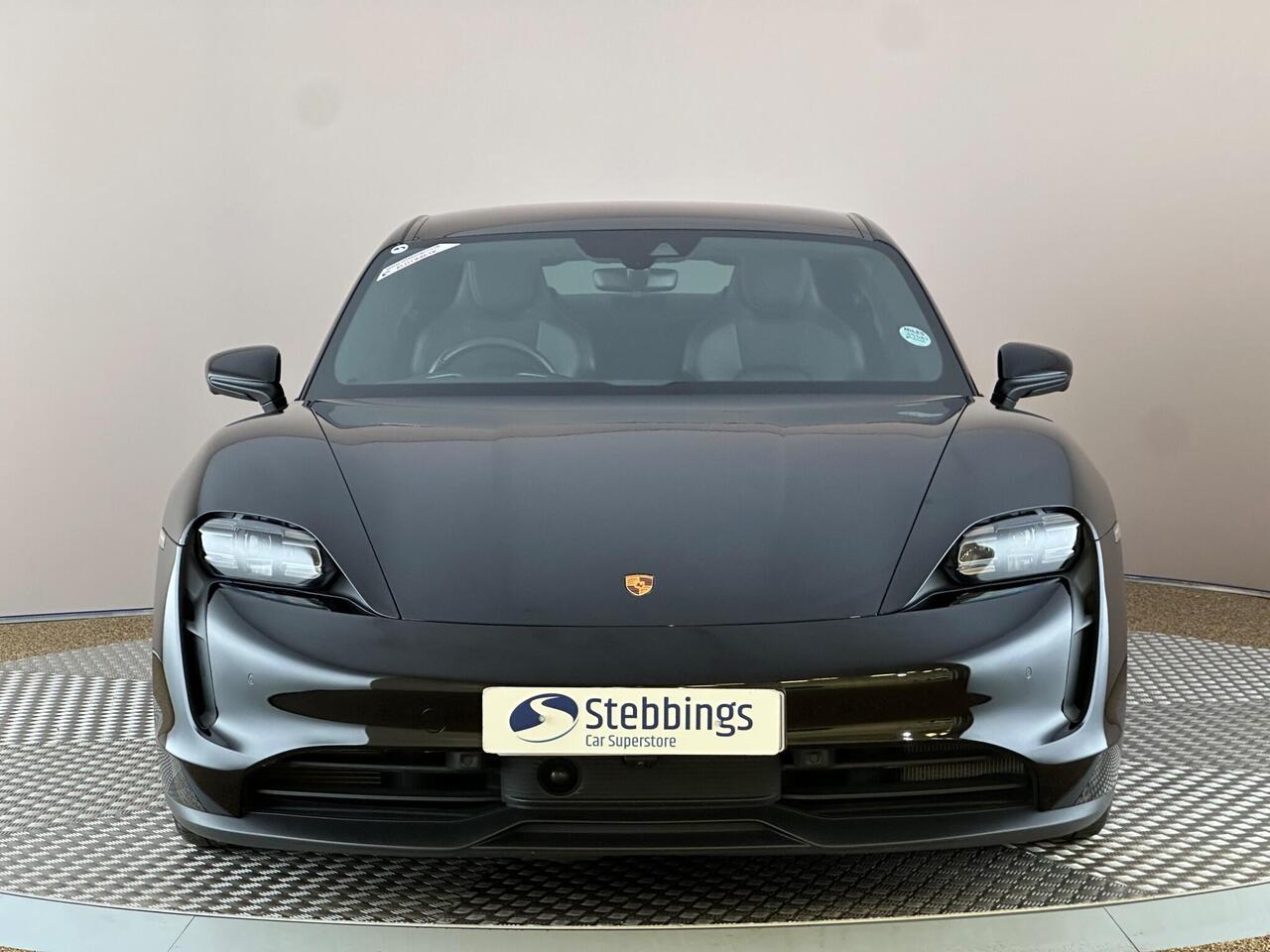 Porsche Taycan YY72RZZ