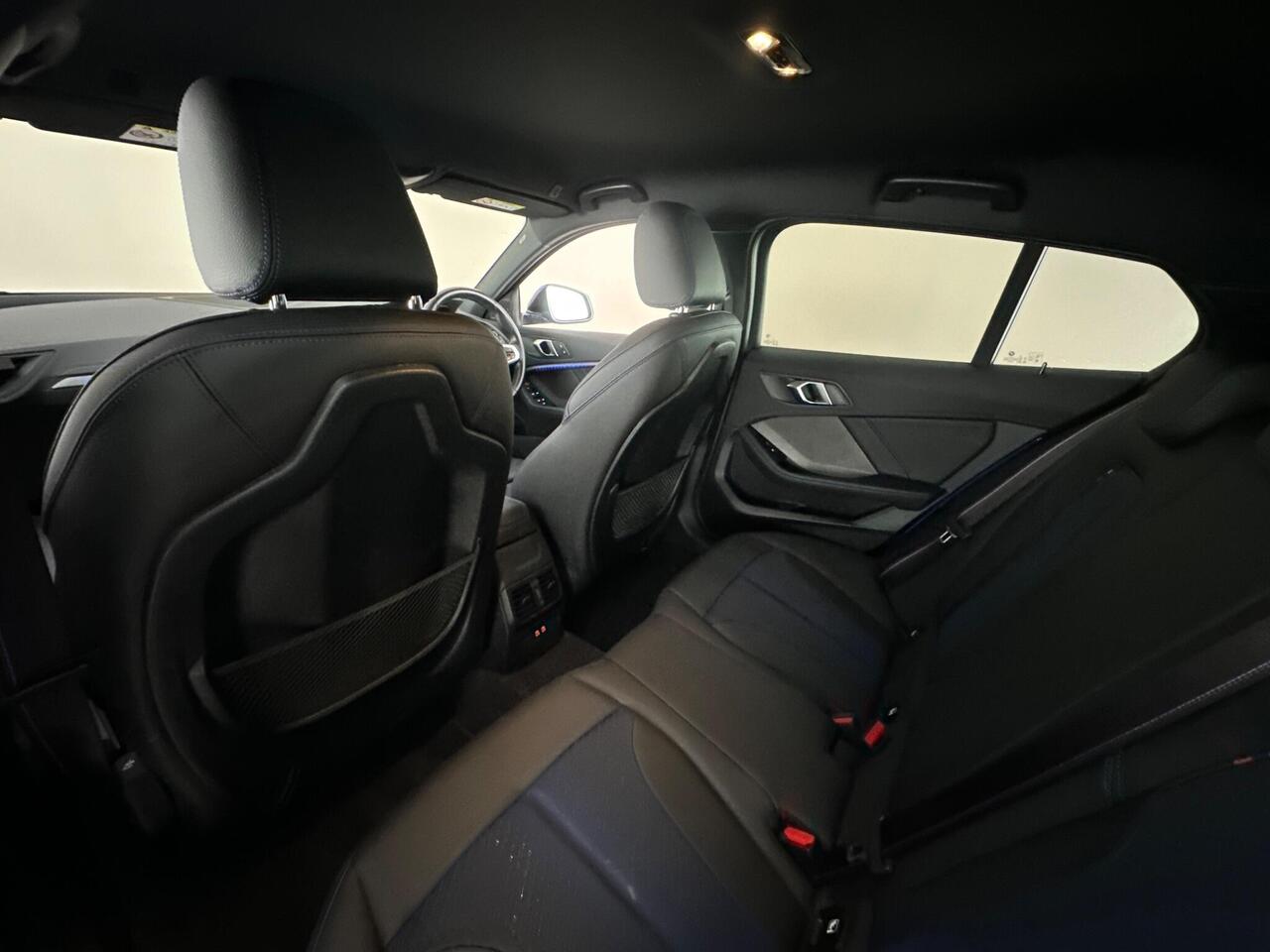 BMW 1 Series YE73WXW