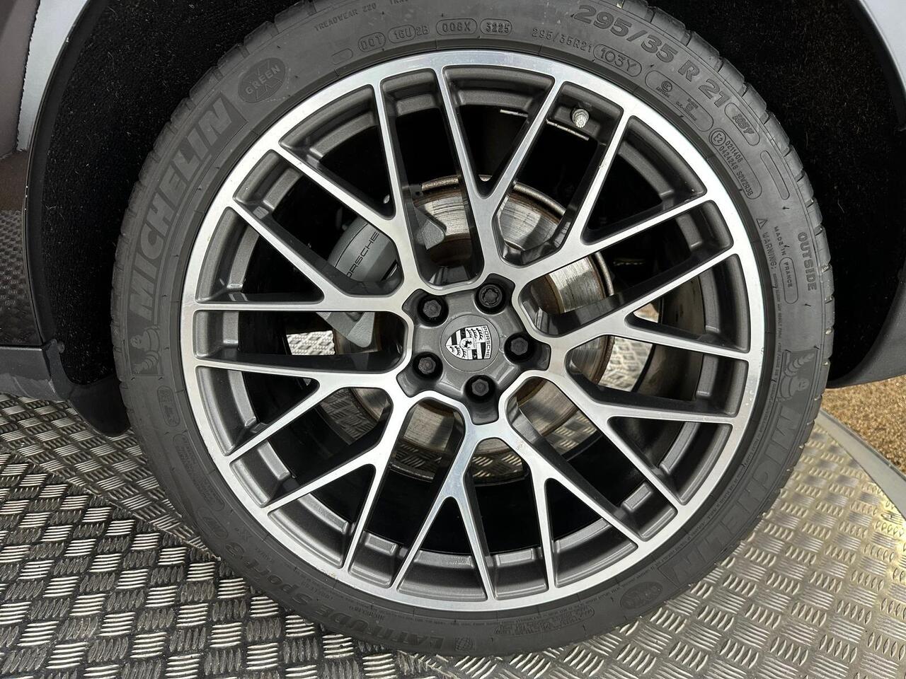 Porsche Macan RE20KWN