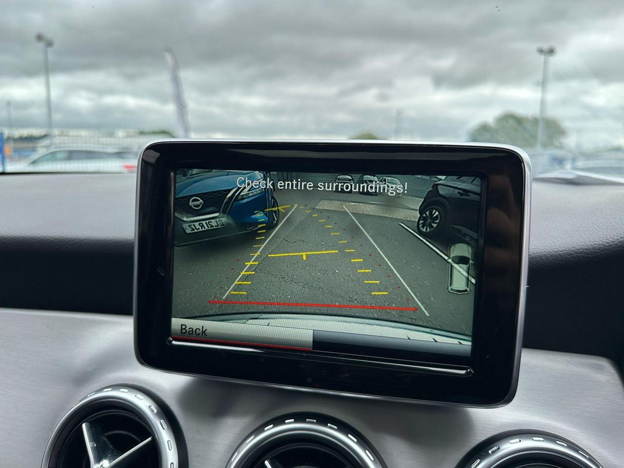 Mercedes-Benz GLA EY15HRN