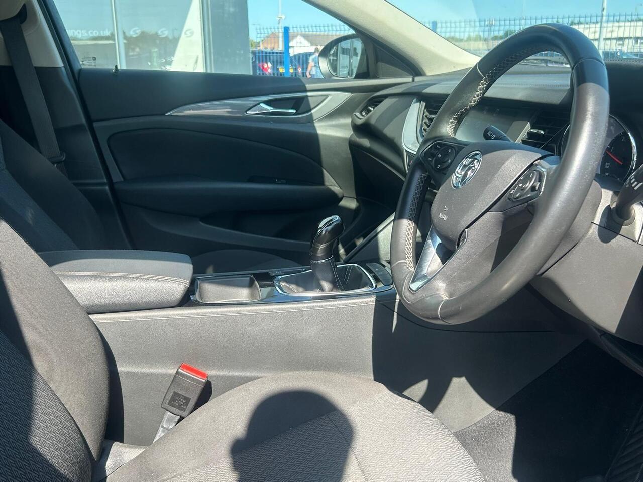 Vauxhall Insignia FM19DVL