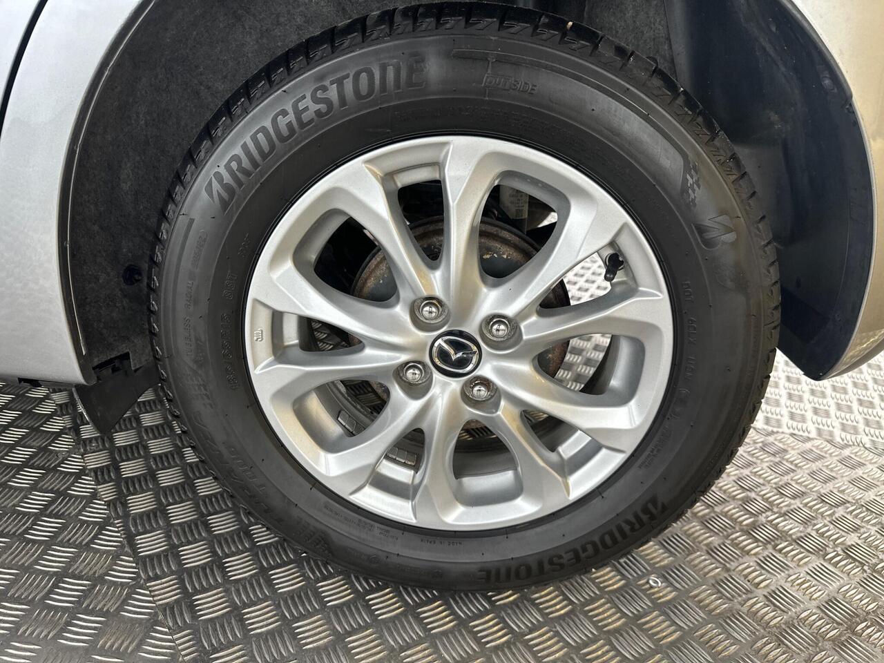 Mazda Mazda2 AV17RWZ