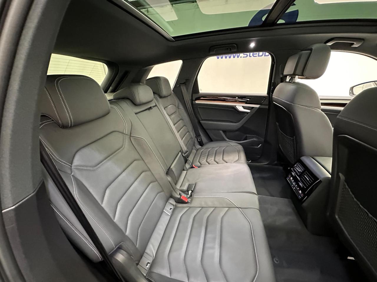 Volkswagen Touareg YY71PJV