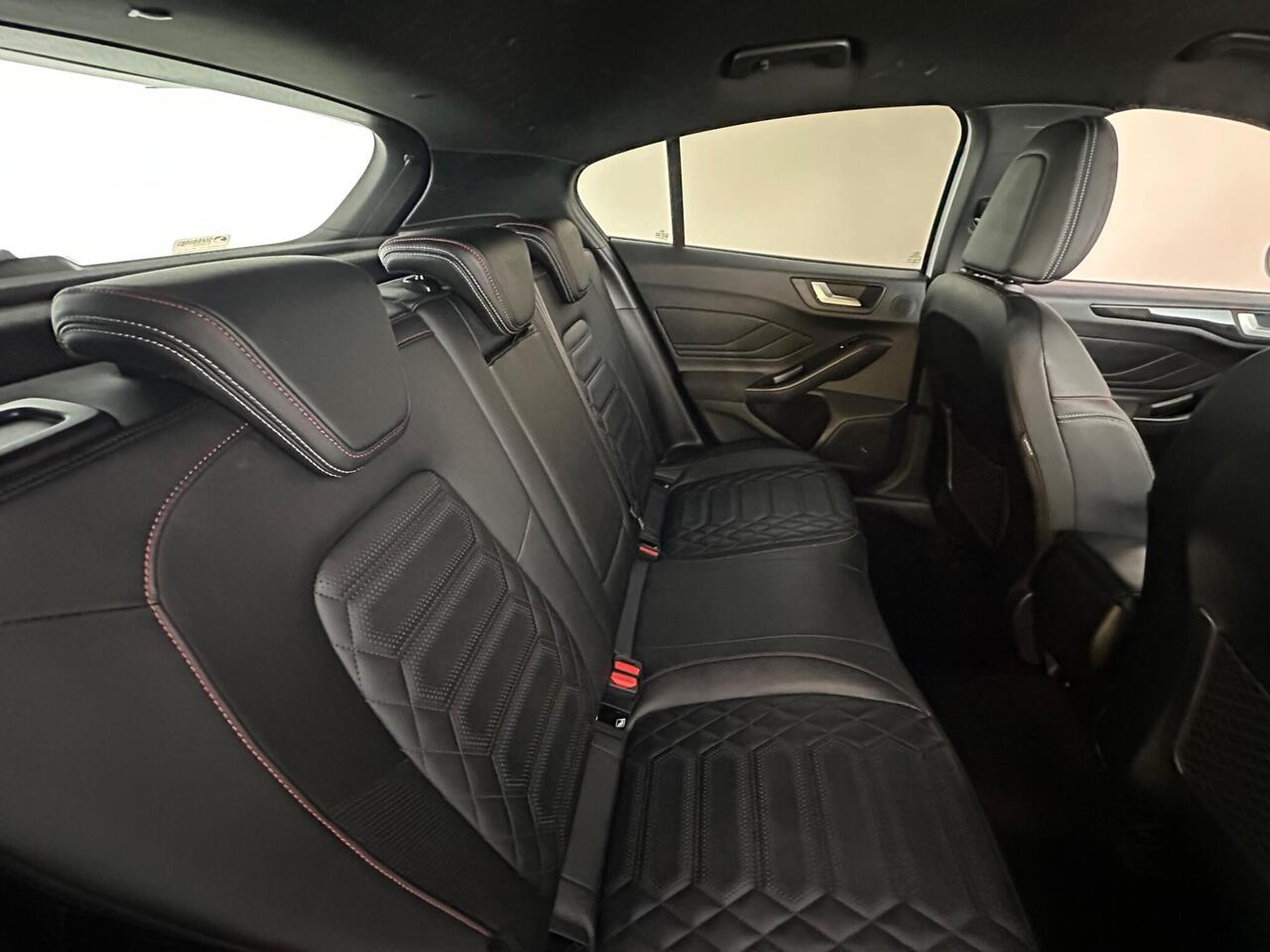 Ford Focus DN23CRZ