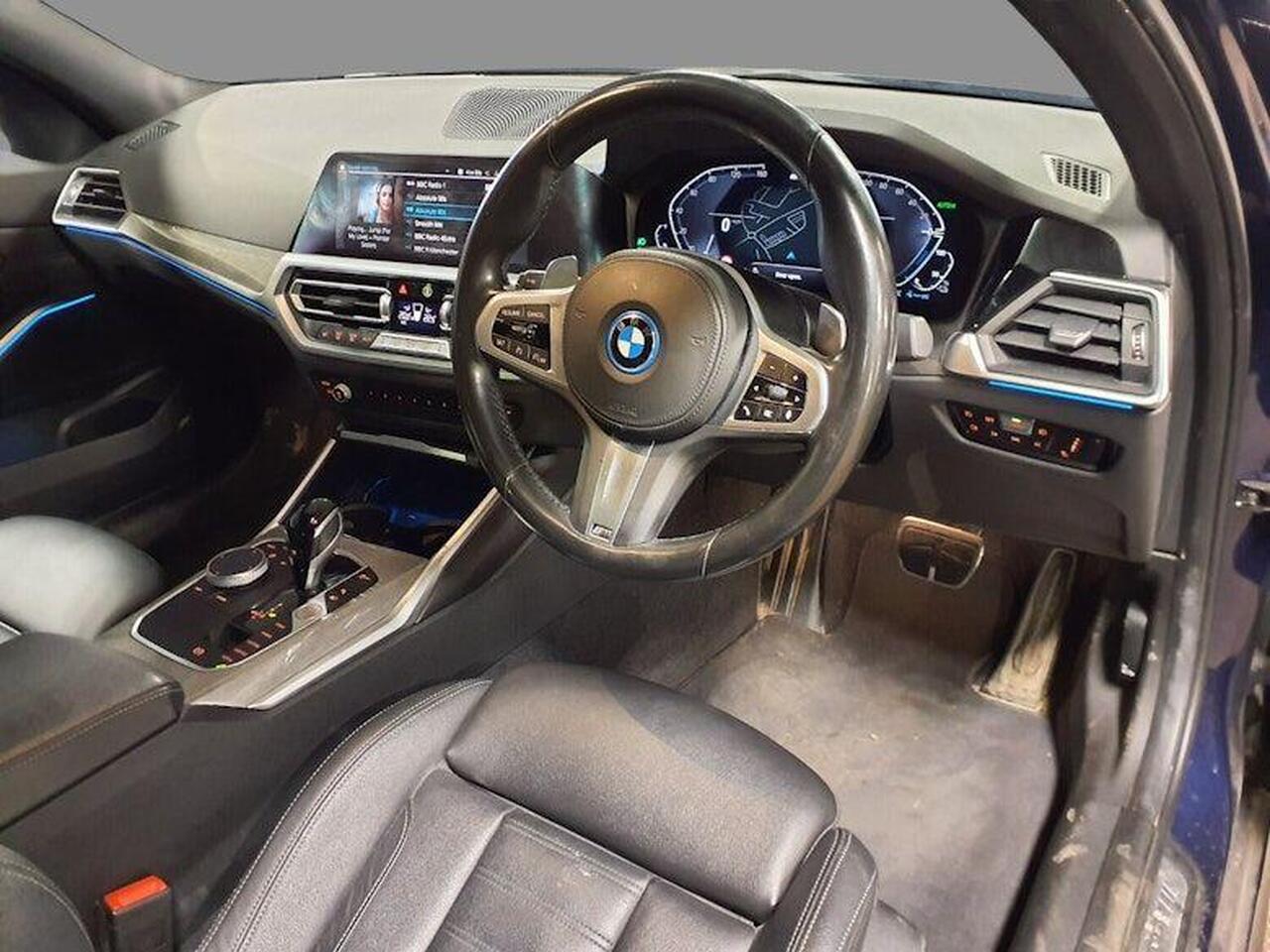 BMW 3 Series YG22XKL