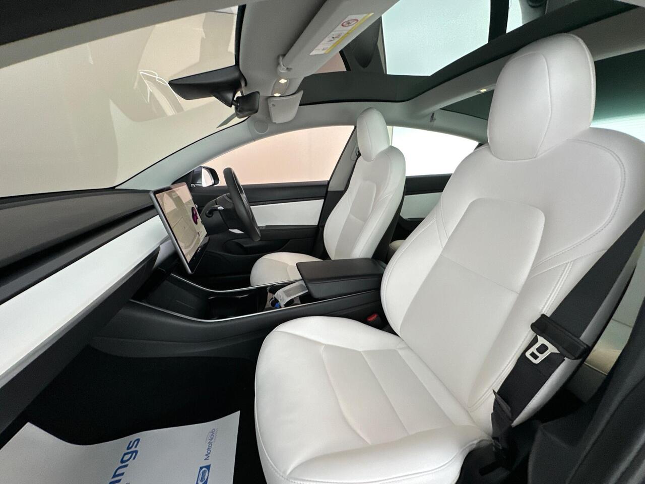 Tesla Model 3 BU70XRY