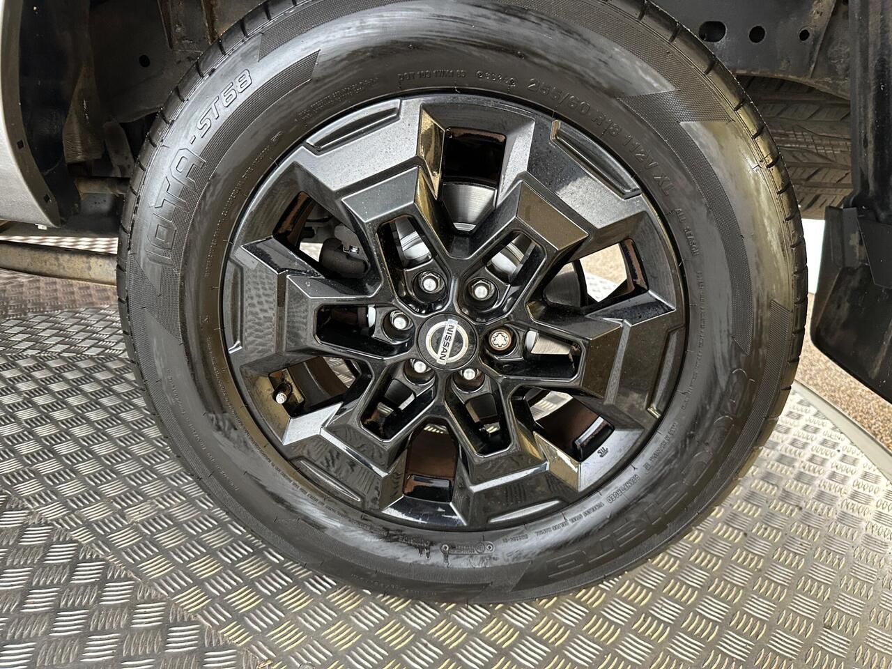 Nissan Navara SH21EBU