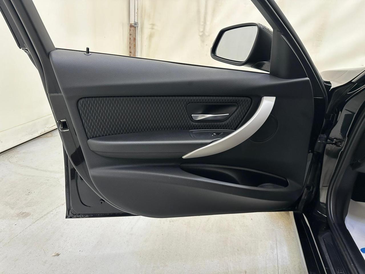 BMW 3 Series MM67MDU