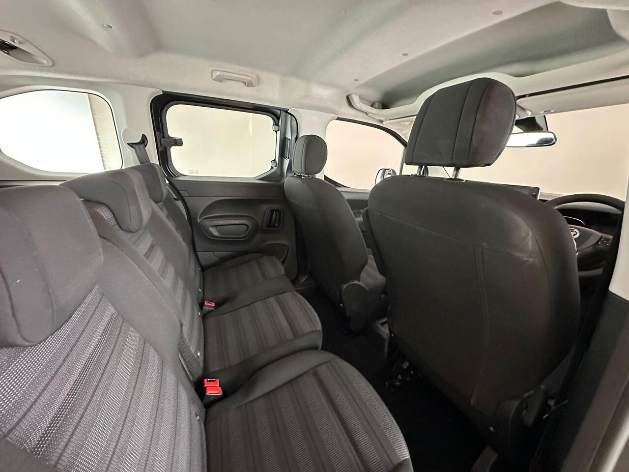 Vauxhall Combo Life PE70ZGN