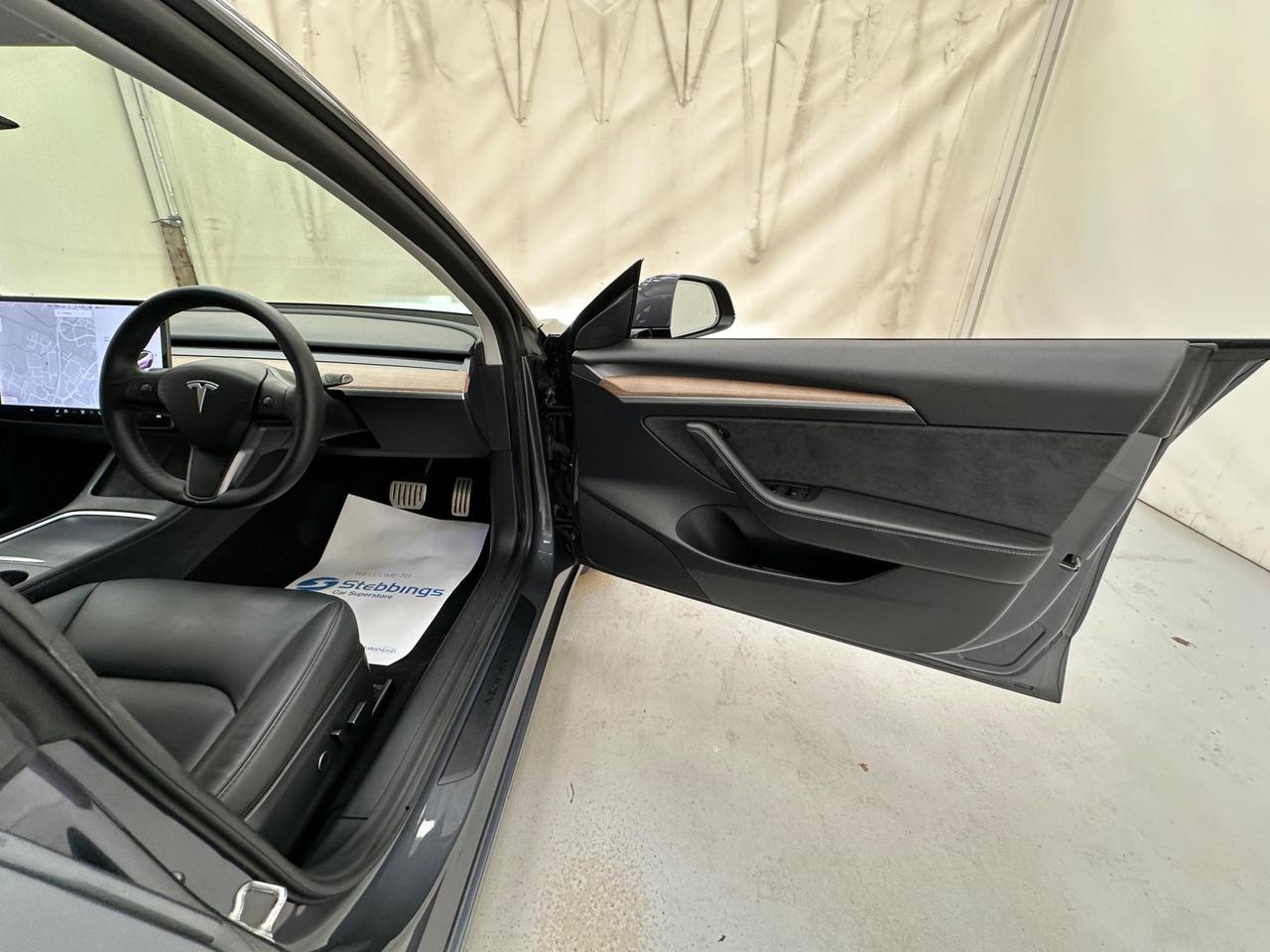 Tesla Model 3 LF71VYC