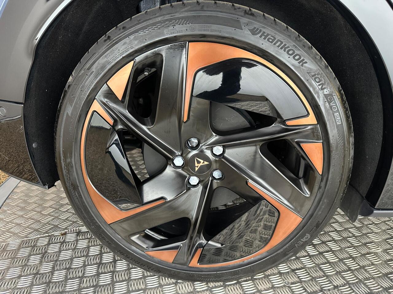 CUPRA Tavascan KT74OAM