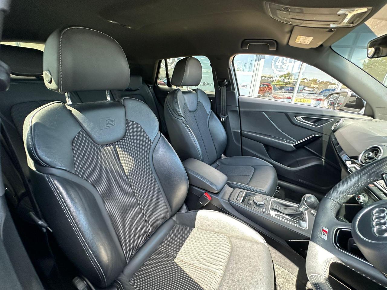 Audi Q2 YH20JFN