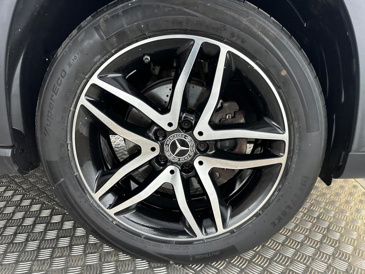 Mercedes-Benz GLA SD69MDE