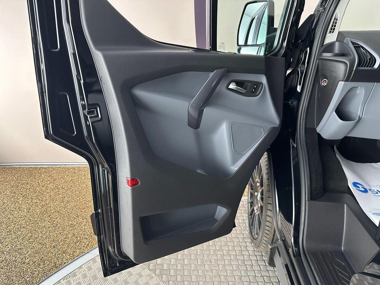 Ford Transit Custom LS67EGE