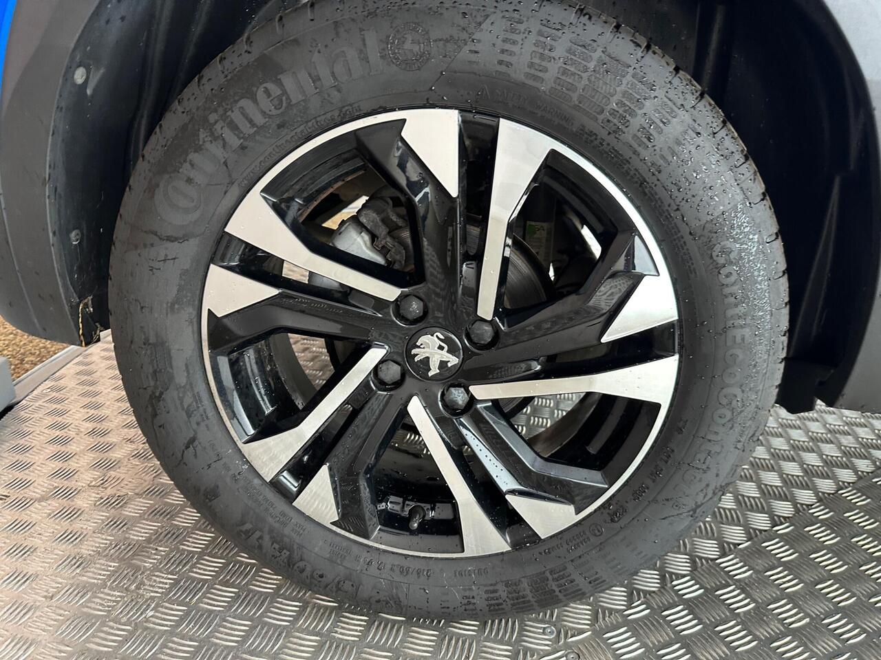 Peugeot 2008 KW72VUU