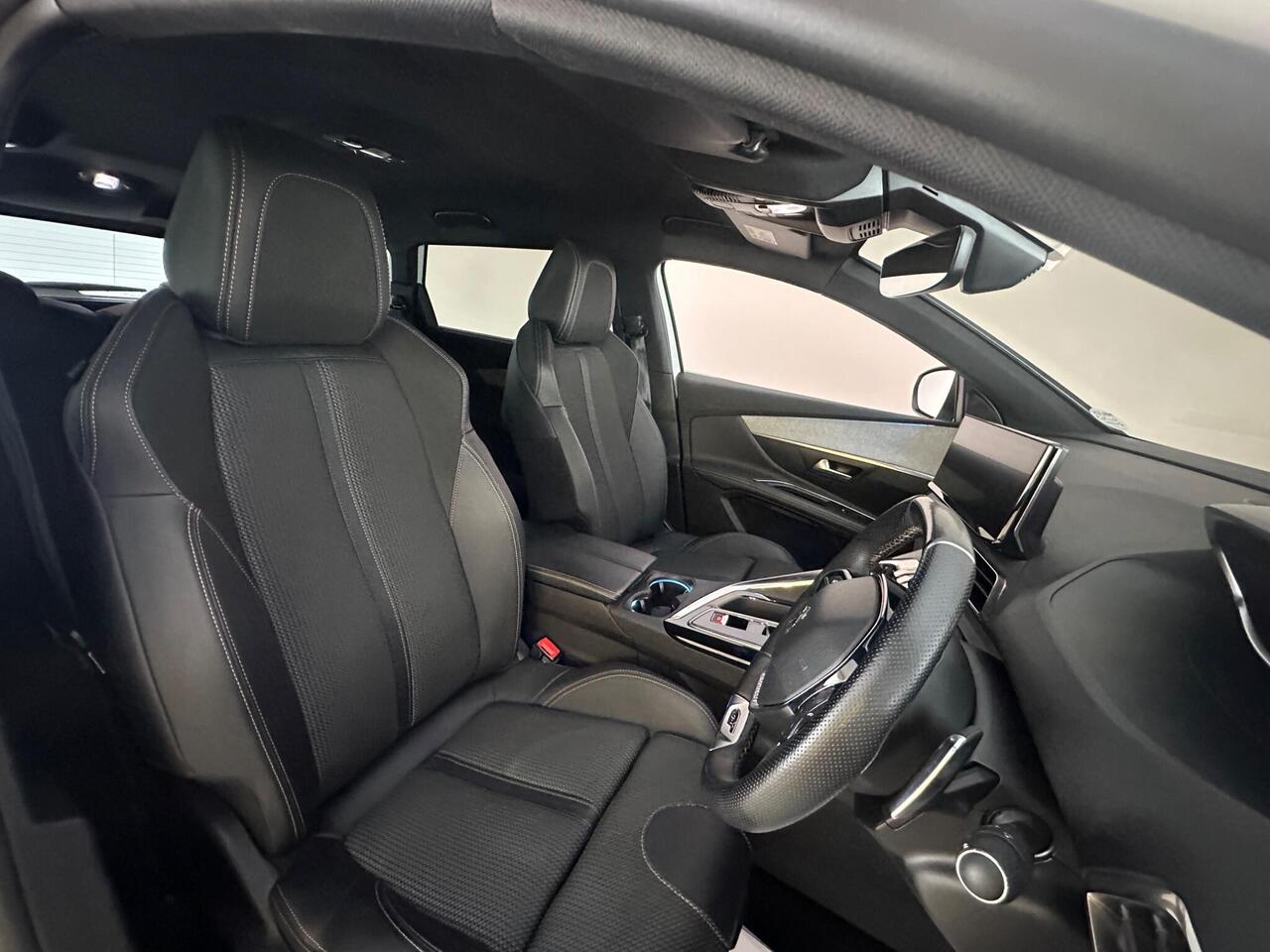 Peugeot 5008 DL23VUJ