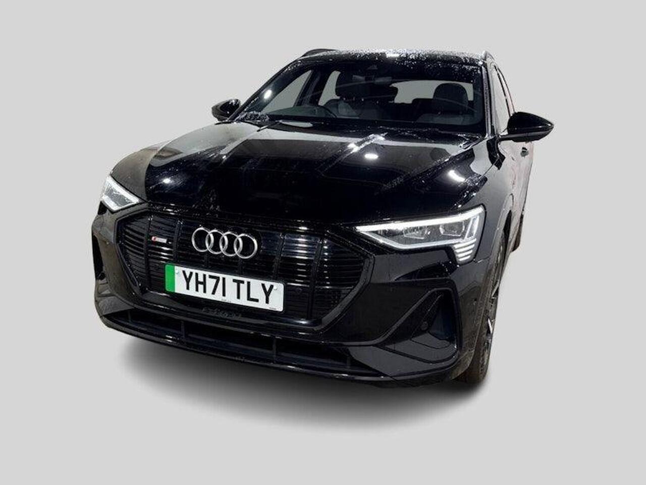 Audi e-tron YH71TLY