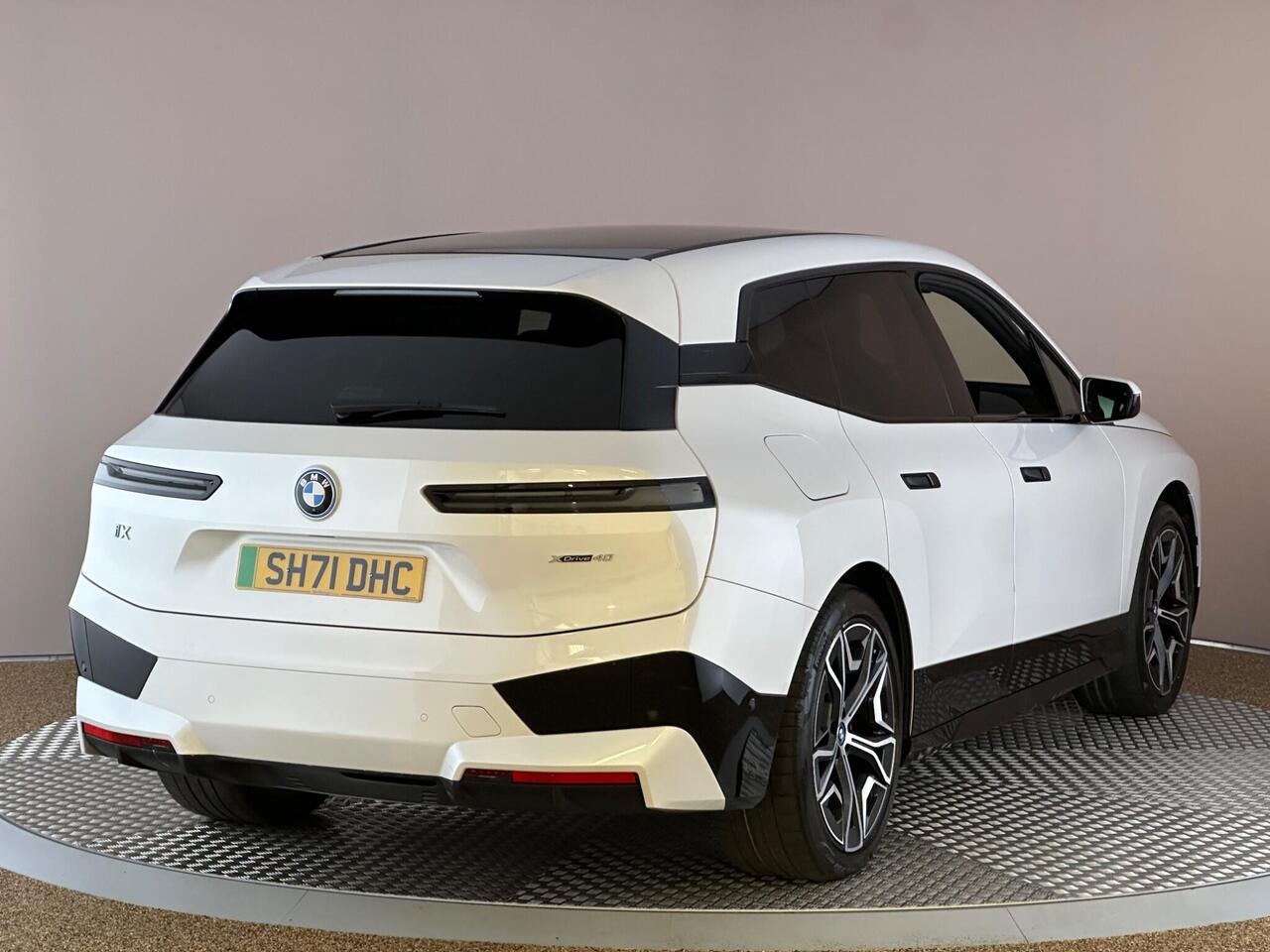 BMW iX SH71DHC