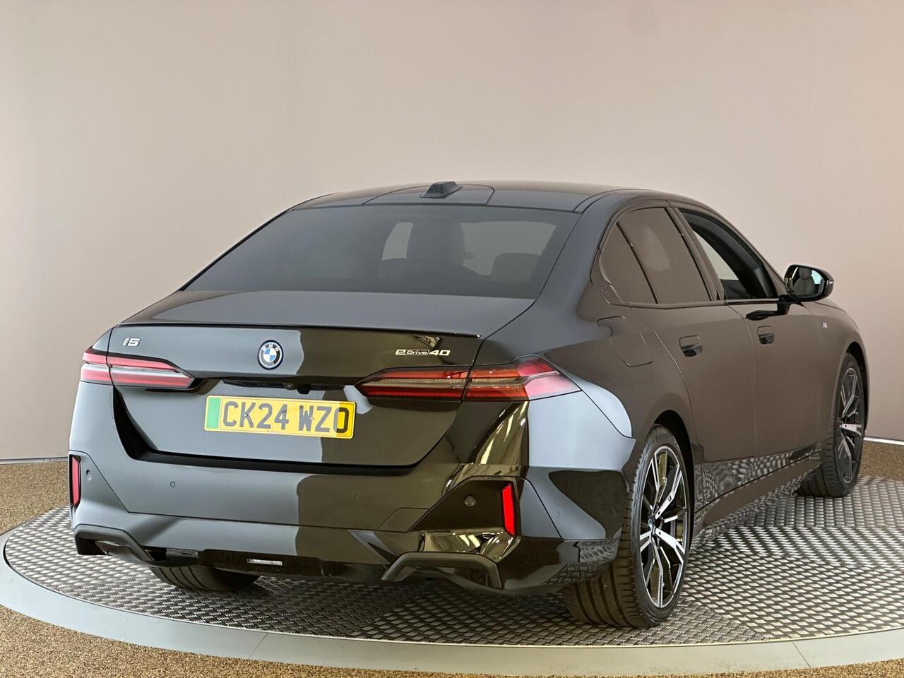 BMW i5 CK24WZO
