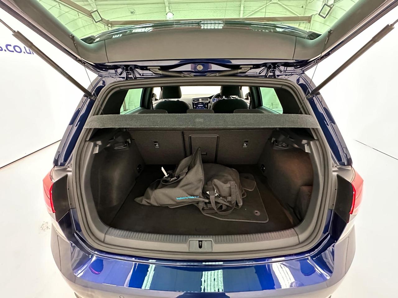 Volkswagen Golf FA18XRE