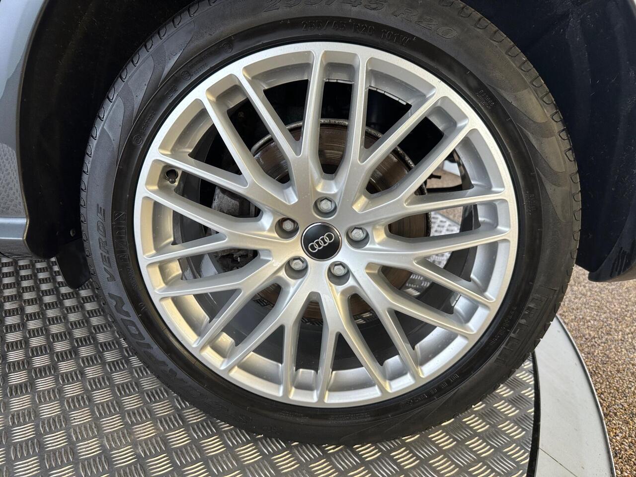 Audi Q5 YX19ODE