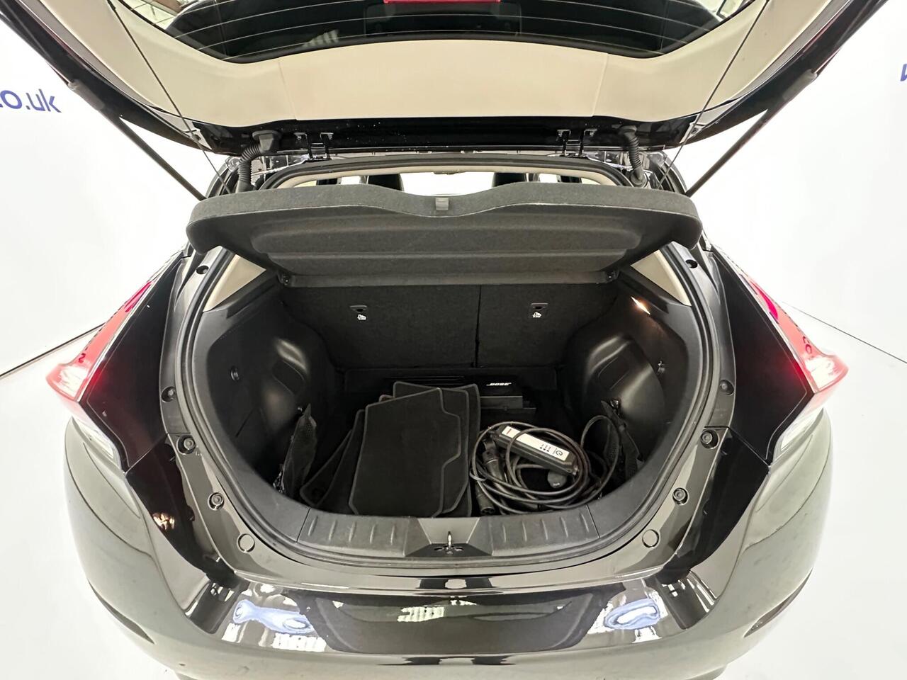 Nissan Leaf LT19GYF