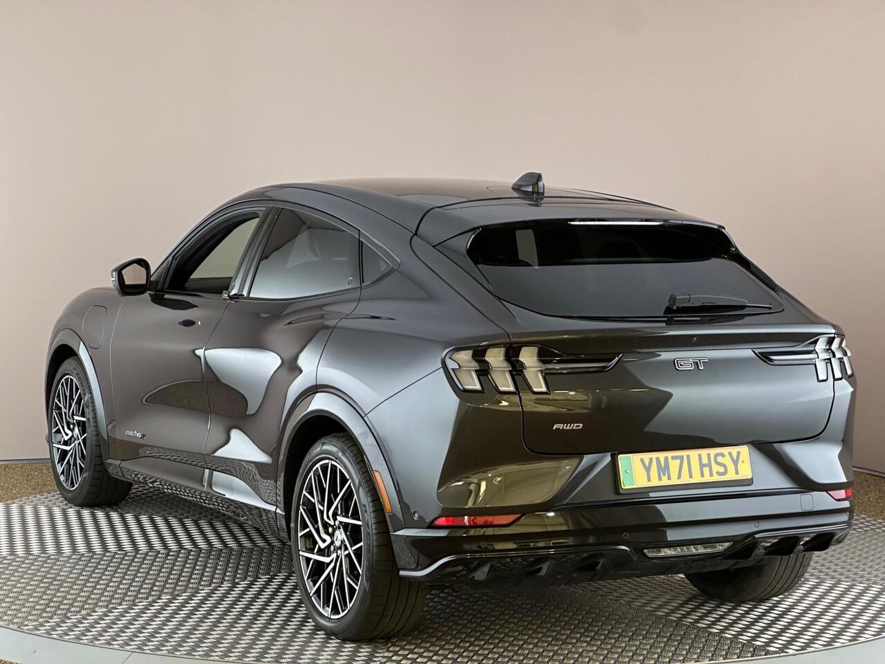 Ford Mustang Mach-E YM71HSY