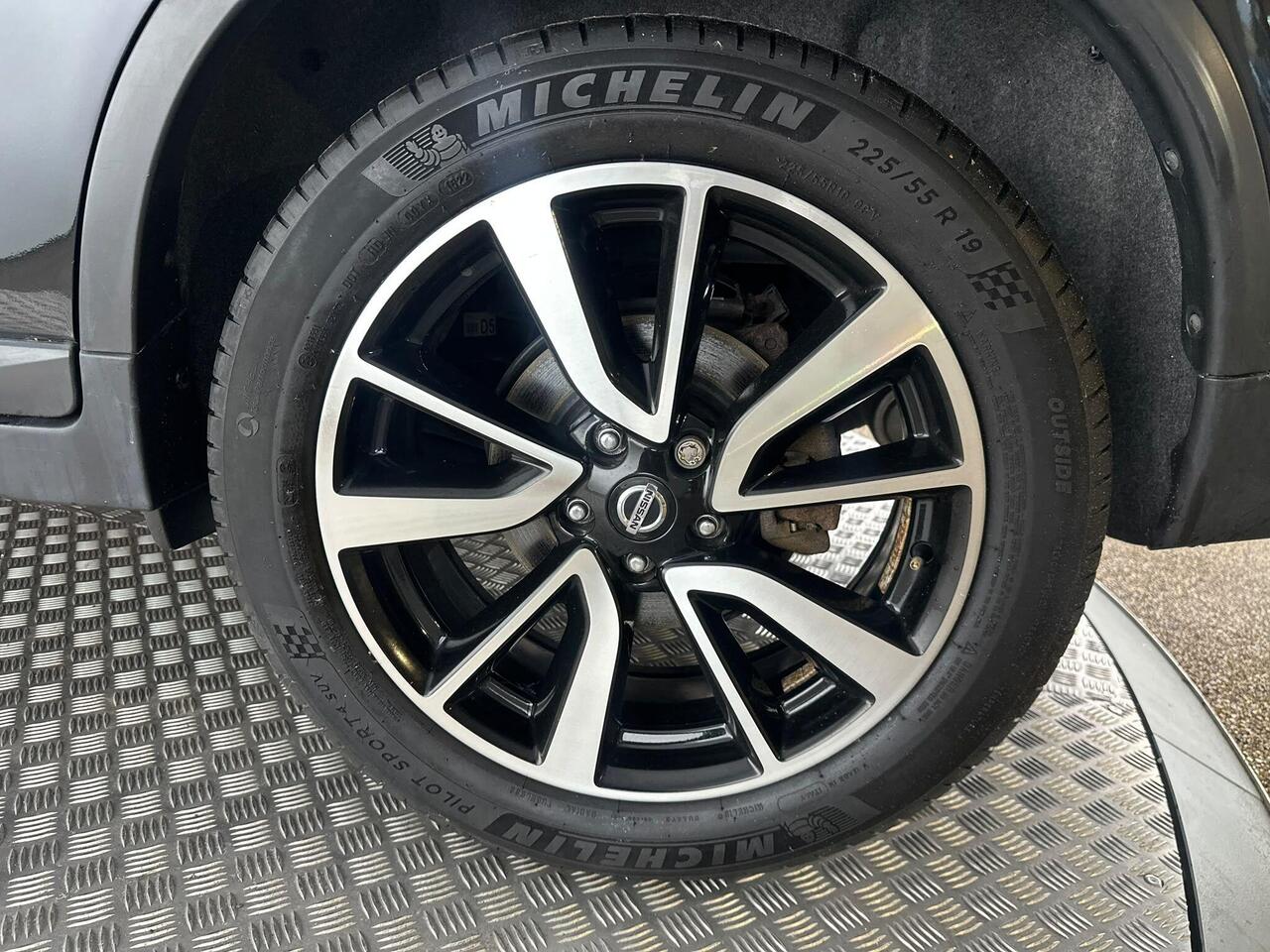 Nissan X-Trail MW69OPB