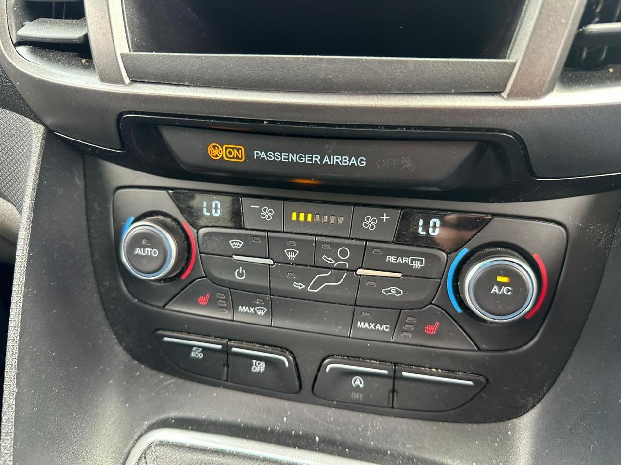 Ford Grand Tourneo Connect CN22PDZ