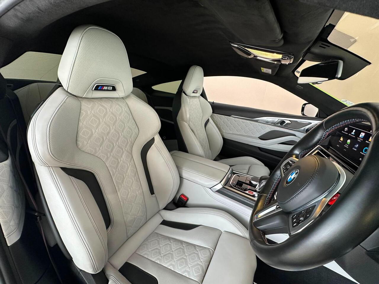 BMW M8 EF72XJA