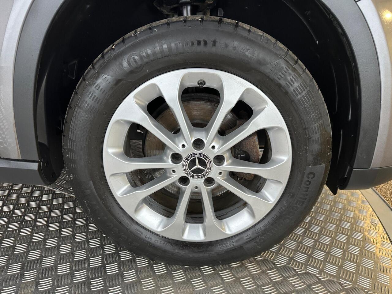Mercedes-Benz GLA SP68OKA