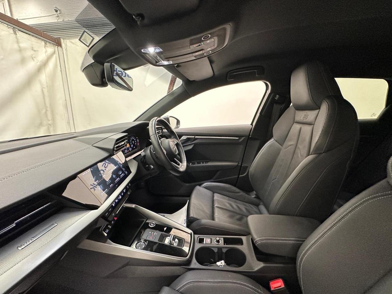 Audi A3 YE21XNF
