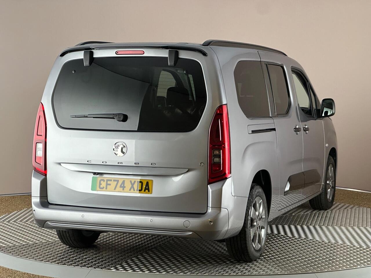 Vauxhall Combo Life Electric CF74XDA