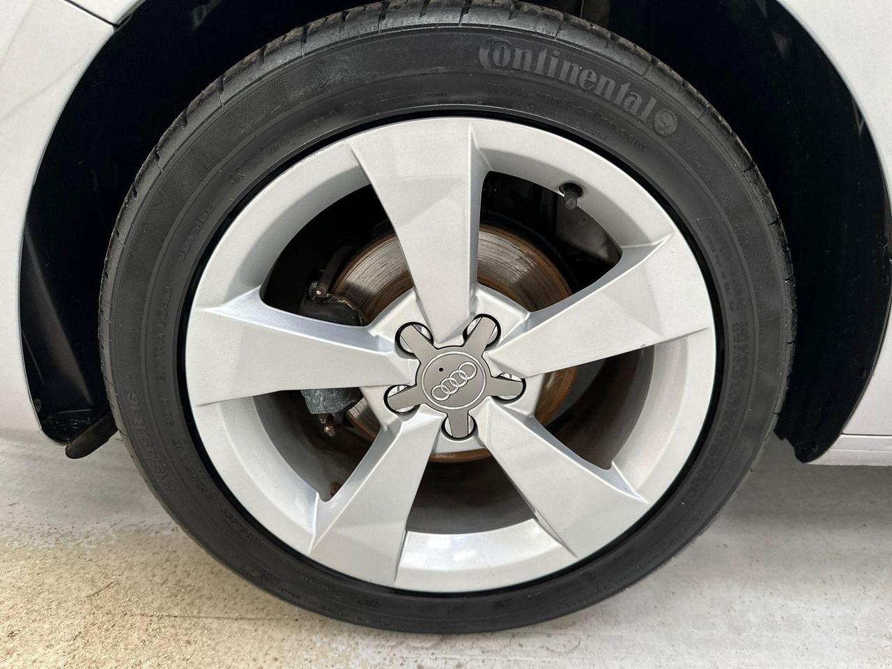 Audi A1 RE18DVA