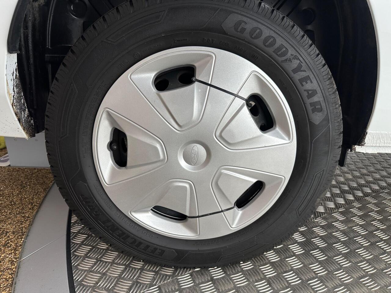 Ford Tourneo Custom FL72KVT