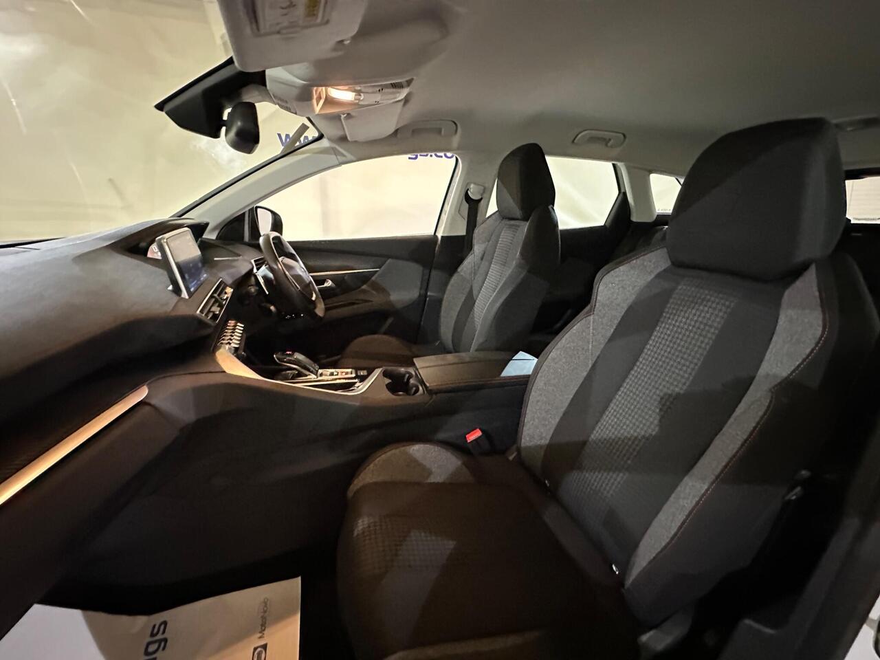 Peugeot 3008 RO18XEE