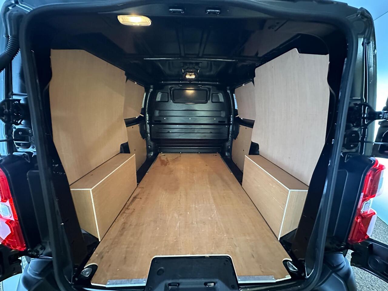 Vauxhall Vivaro DS74OKU