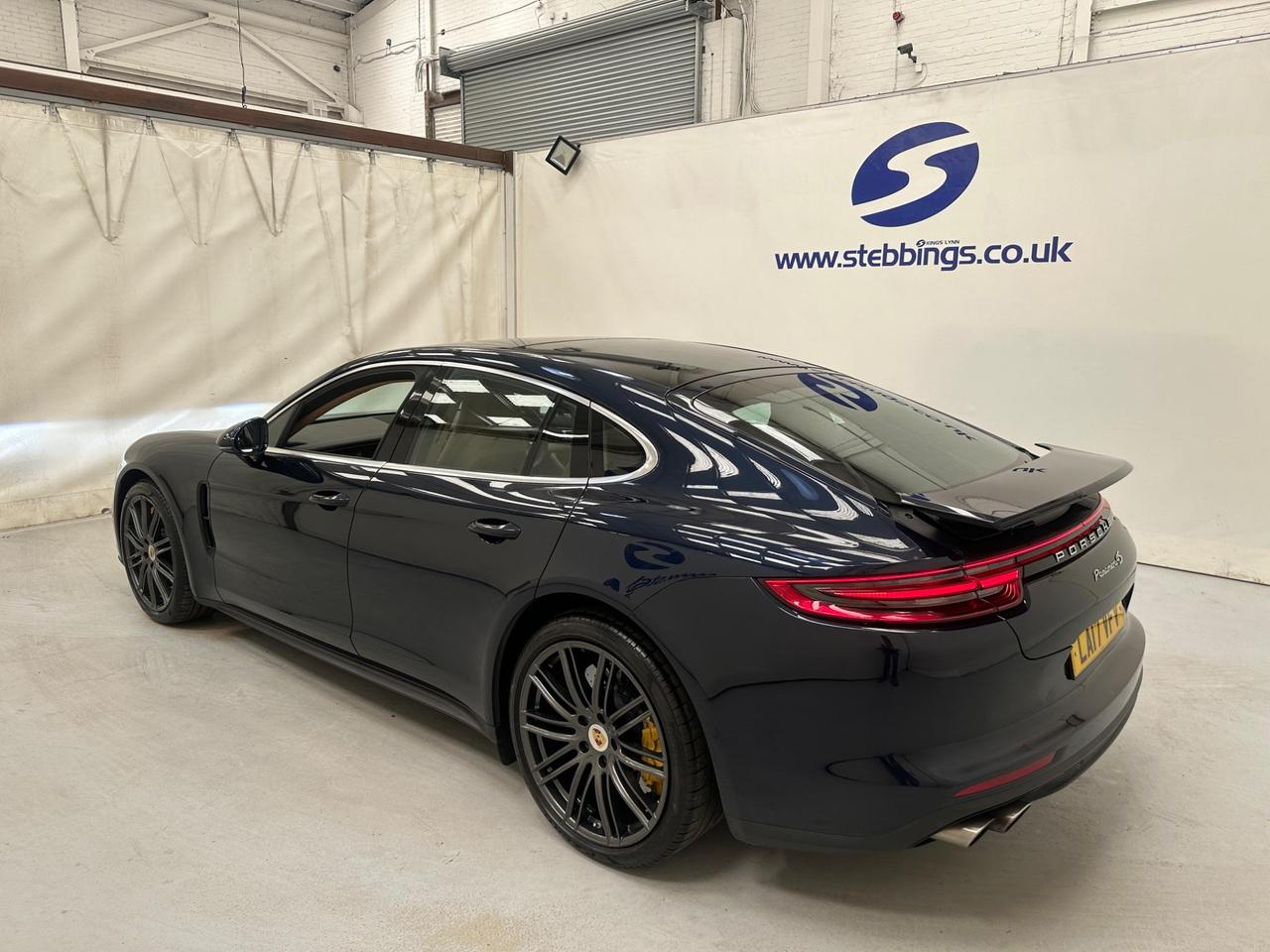 Porsche Panamera LA17VFV