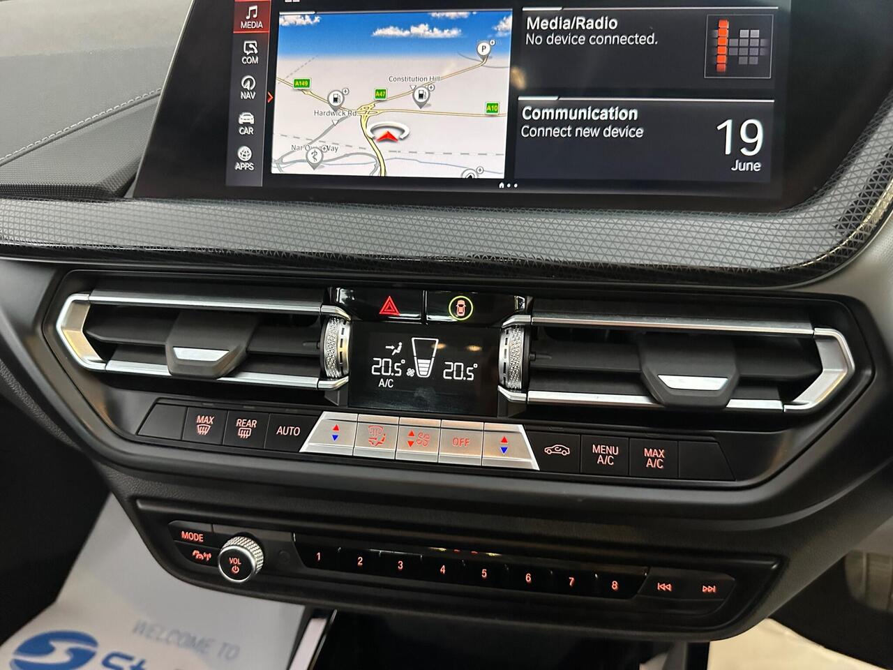 BMW 1 Series HT71AVC