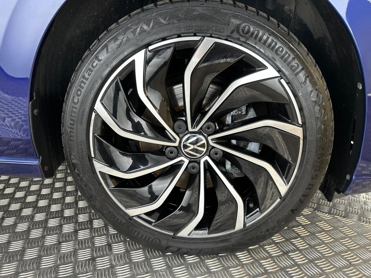 Volkswagen Golf VE22WDV