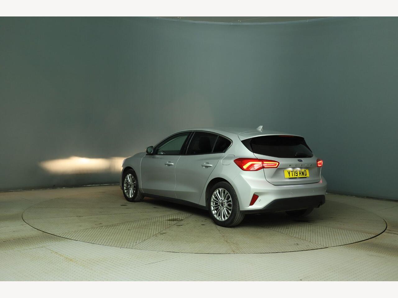 Ford Focus YT19RWD